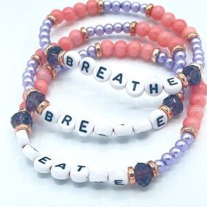 Breathe spell out beaded stretch bracelet ONE NEW Stackable pearl beads pink pur
